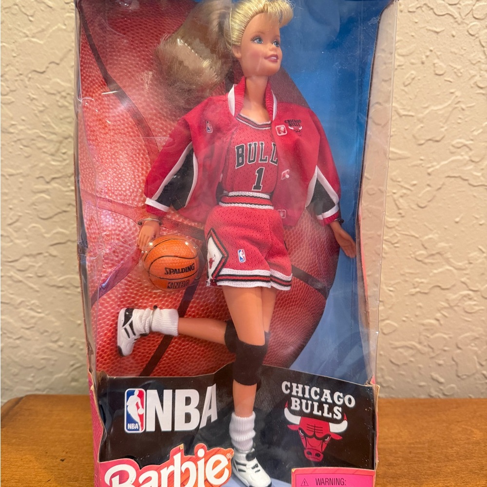 NBA 1996 Chicago Bulls Michael Jordan Barbie Doll - Vibrant Pink - Picture 15 of 15